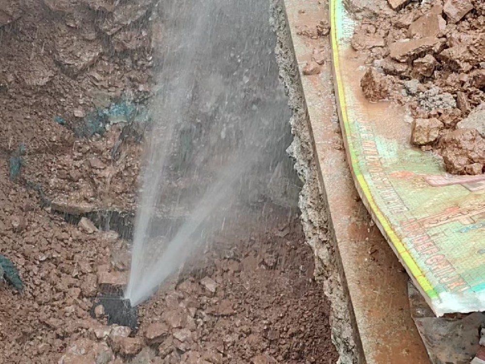 前锋区消防水管漏水检测定点开挖